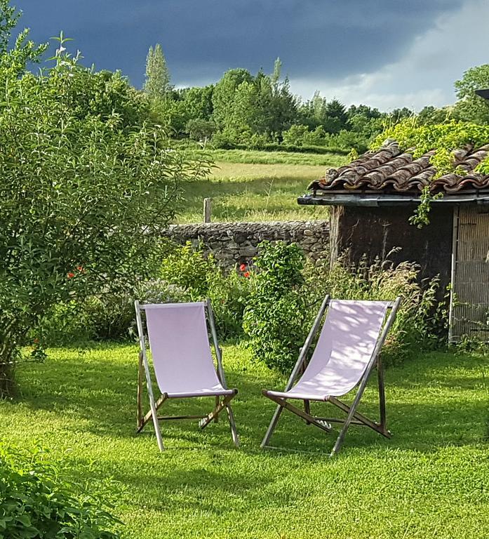 Logis Hotel Restaurant La Barguillere Saint-Pierre-de-Rivière Eksteriør billede